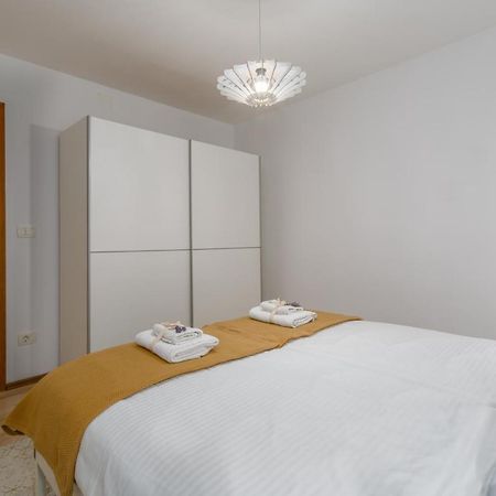 Apartments Agata Новиград Экстерьер фото