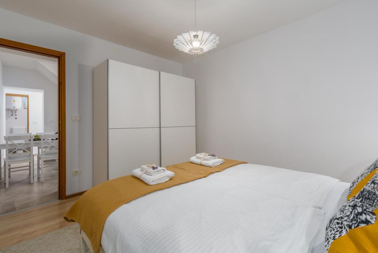 Apartments Agata Новиград Экстерьер фото