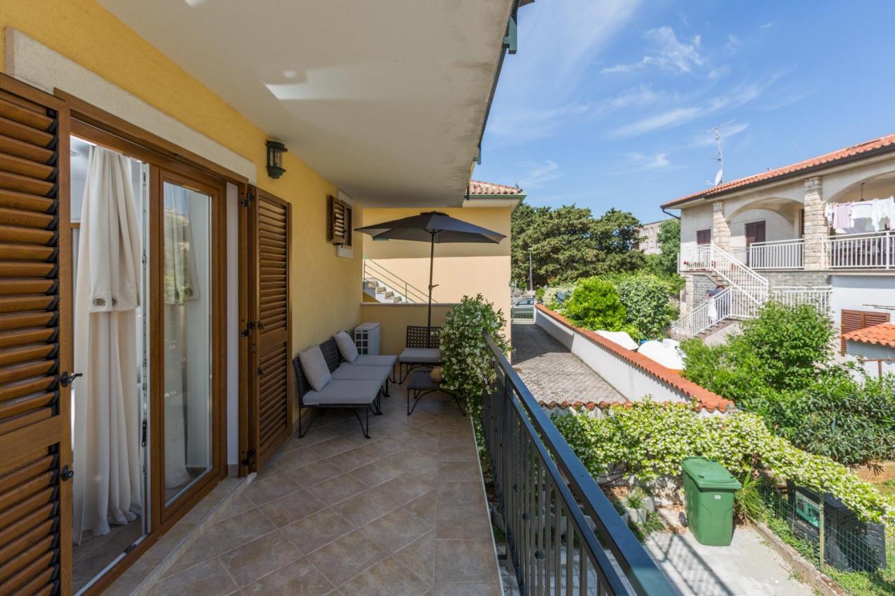 Apartments Agata Новиград Экстерьер фото