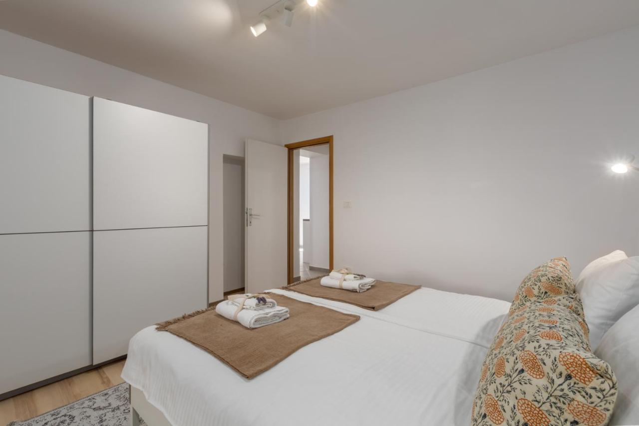 Apartments Agata Новиград Экстерьер фото